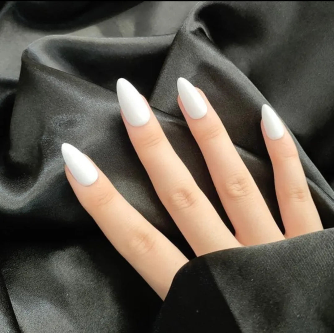 Matte Finish Press-On Nail Set Bowlift