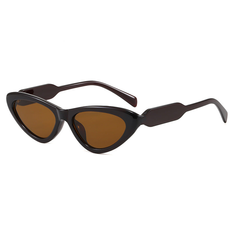 Chic Cat-Eye Sunglasses with Unique Frame Bowlift