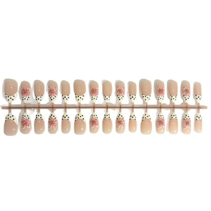 Art Nail Set with Floral Accents Bowlift