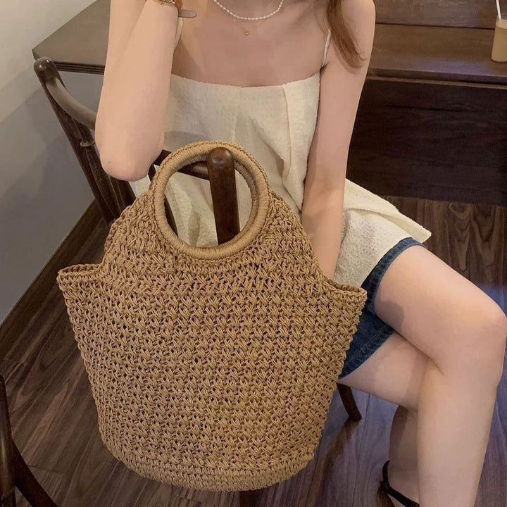 Handmade basket bag with innovative round design Bowlift