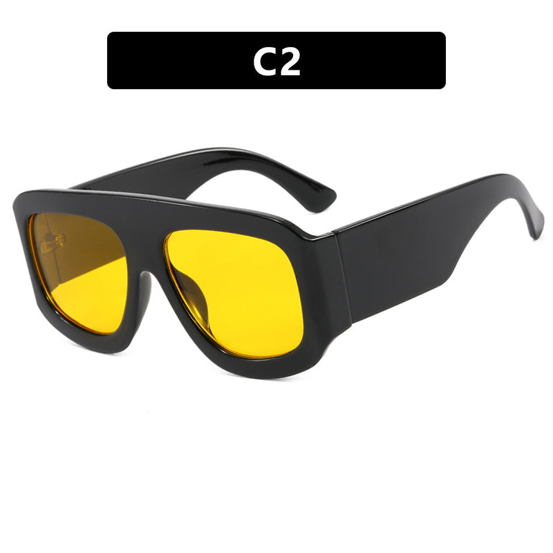 Ladies fashionable oversized sunglasses with wide frame and protective UV filter Bowlift