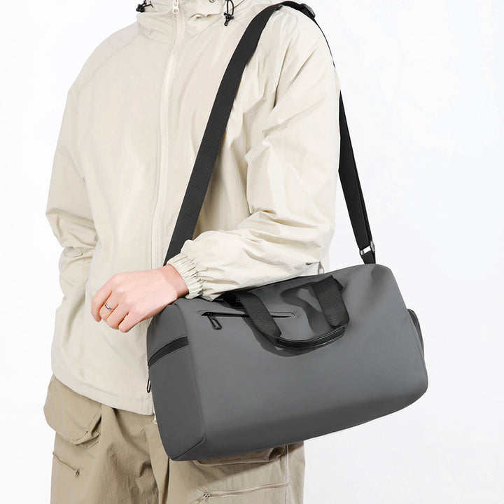 Multifunctional sports and travel bag with removable shoulder straps Bowlift