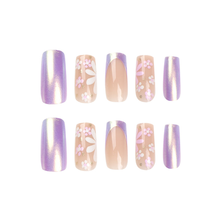 Artificial nail art with floral patterns and shine Bowlift