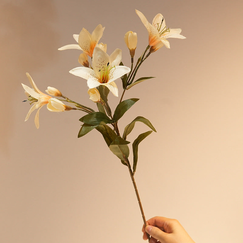 Artificial Flower Bouquet Bowlift