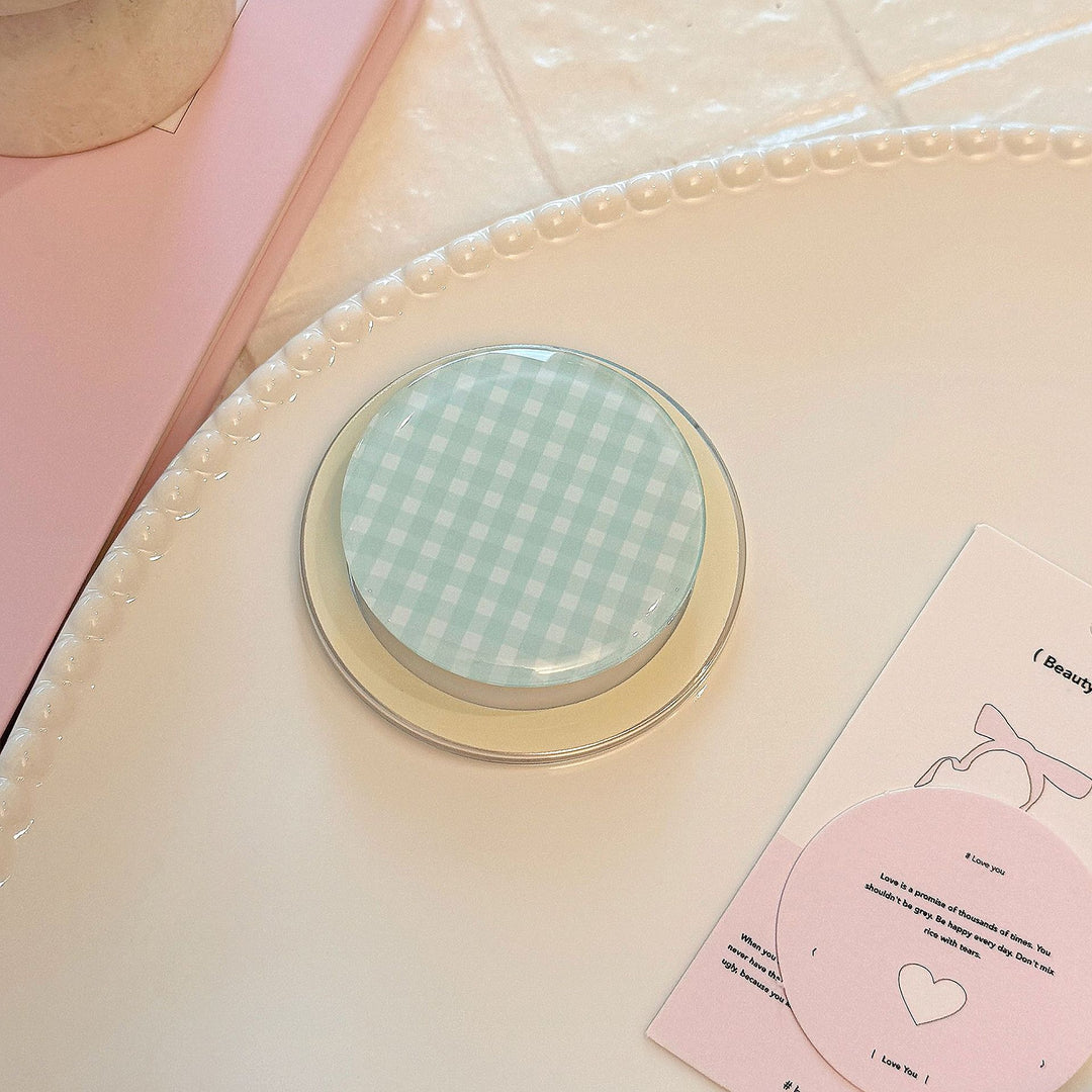 Practical glass coaster with checkered pattern Bowlift