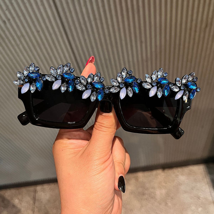Ladies Glamorous Sunglasses Bowlift