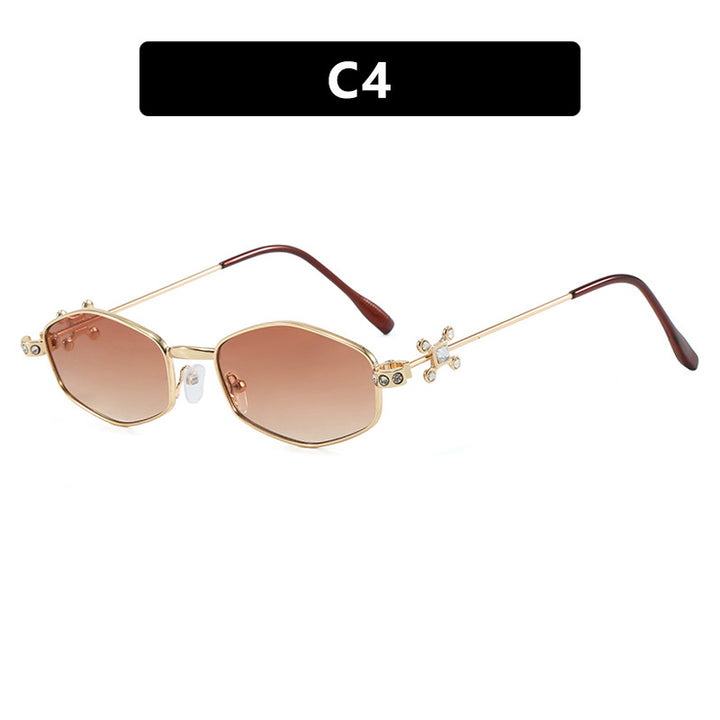 Women's sunglasses with elegant accents and UV protection Bowlift