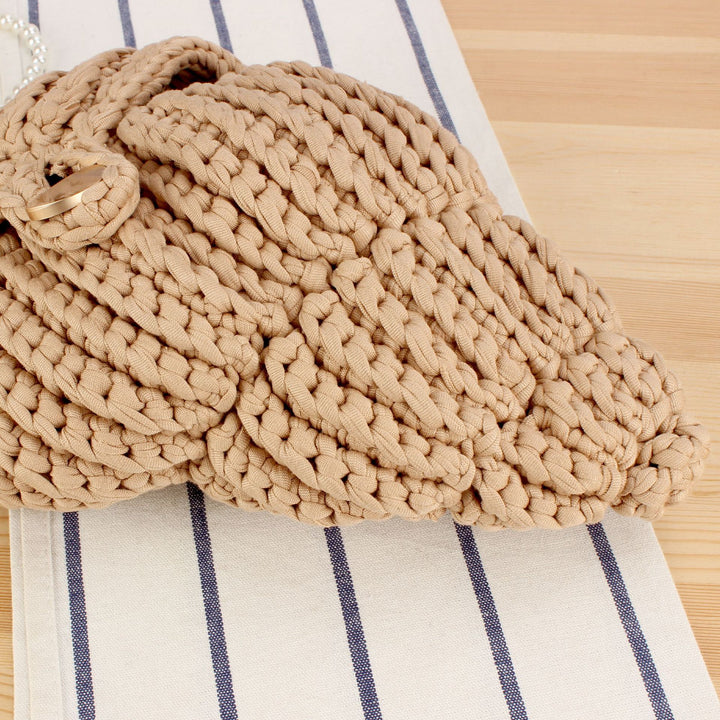Elegant Handbag in Shell Design Bowlift