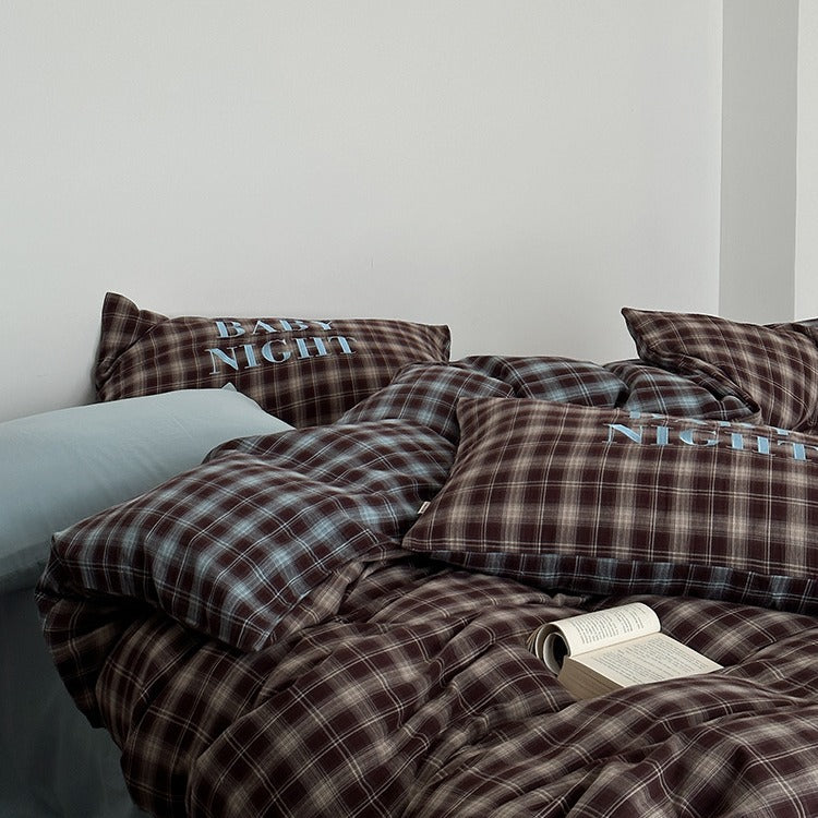 Checked flannel bedding set with extra soft finish and pillowcases