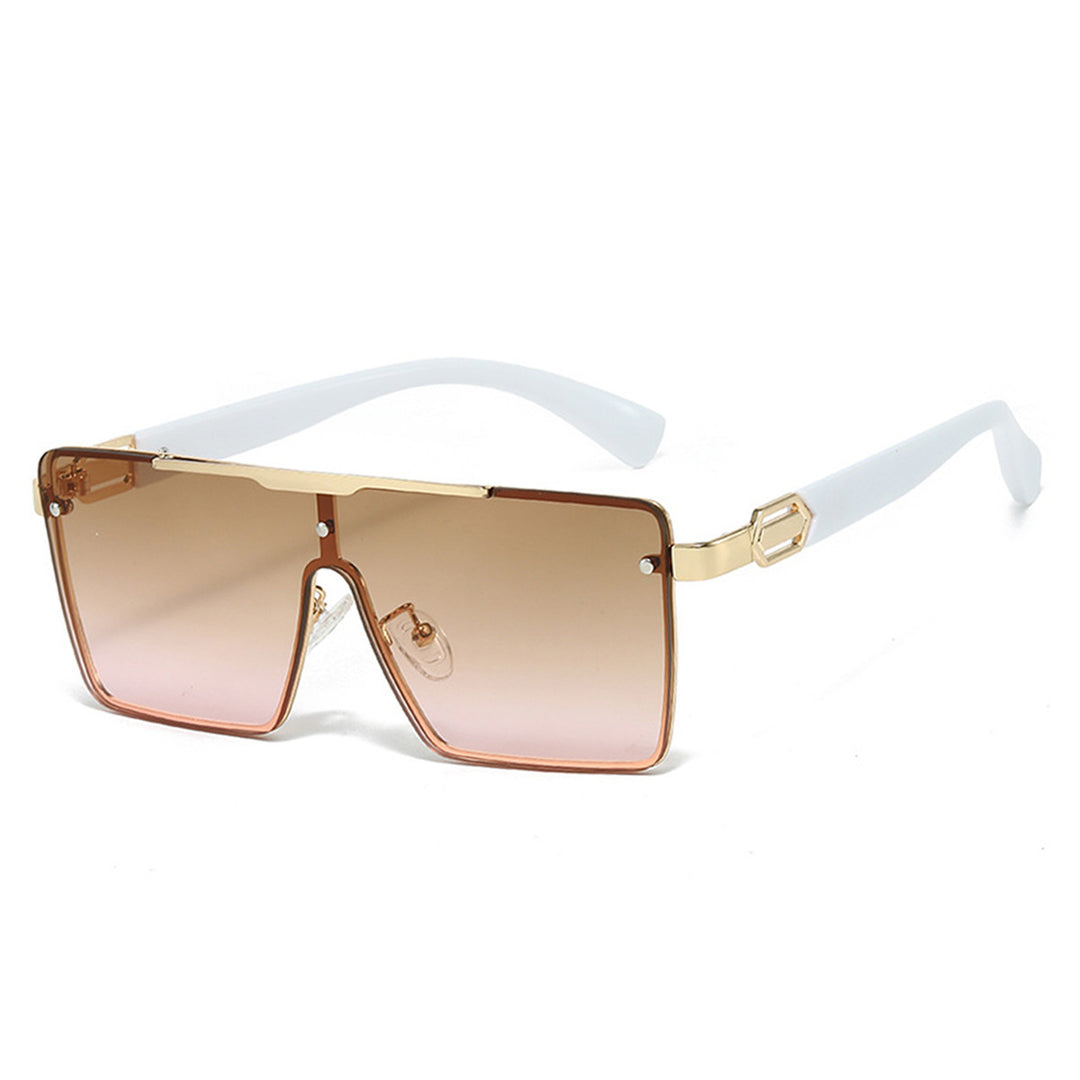 Women Fashionable Oversized Sunglasses in Exclusive Tortoiseshell Design Bowlift