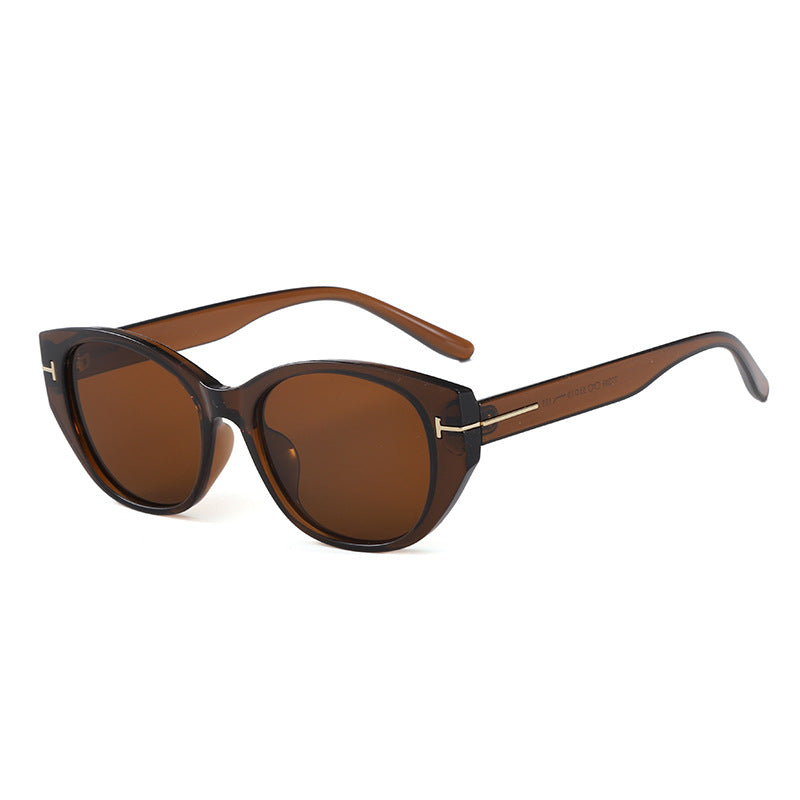 Women's Cat-Eye Sunglasses with Elegant Frame and Protective UV Filter Bowlift