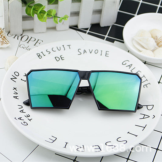 Women's Fashion Sport Sunglasses with Square Frame and Mirrored Lenses Bowlift