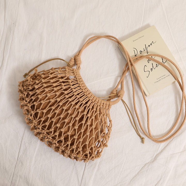 Fine macrame crossbody bag with reinforced carrying strap Bowlift