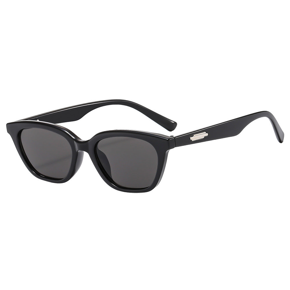 Vintage-Inspired Oversized Angular Sunglasses Bowlift