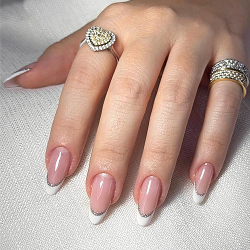 Artificial nail set with elegant glitter accents Bowlift