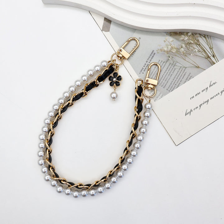 Stylish Pearl-Embellished Eyewear Chain Bowlift