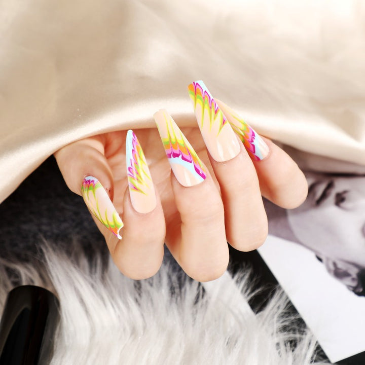 Kreative Design-Art Nails Bowlift