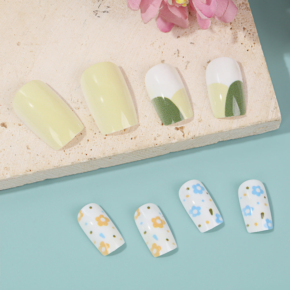 Artificial Nail Set with Playful Flower Patterns Bowlift