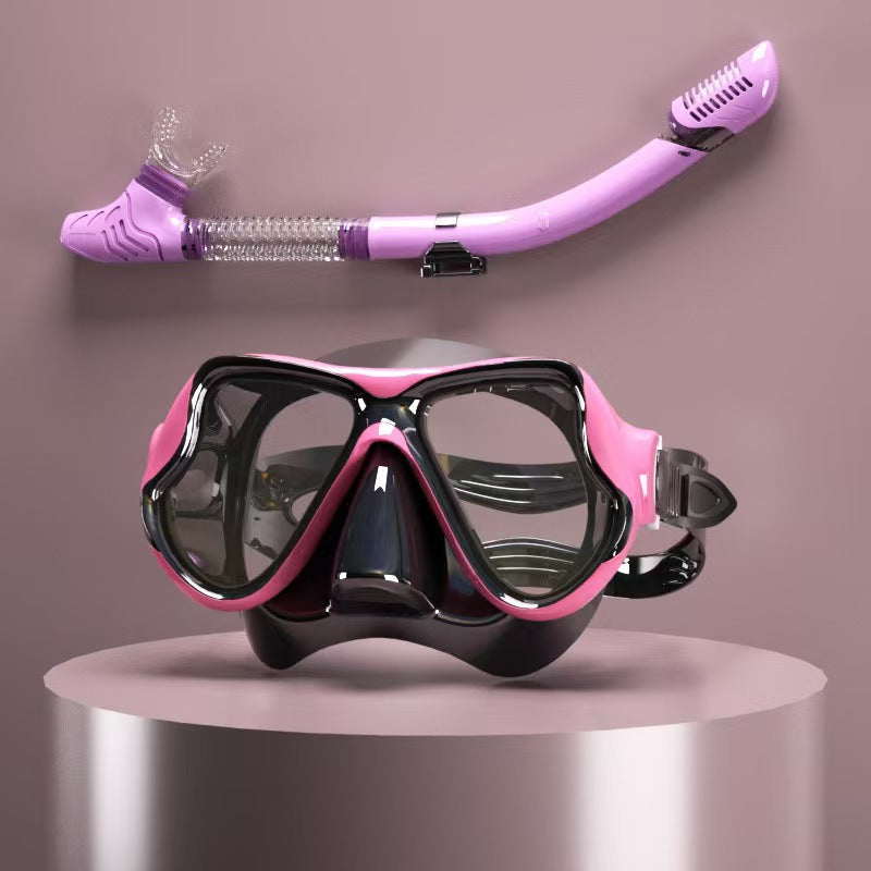 Diving mask with ergonomic design and a flexible snorkel Bowlift
