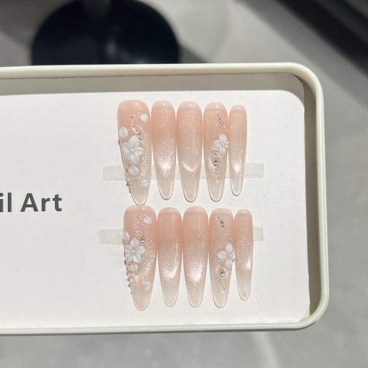 Decorative Floral Press-On Nail Set Bowlift