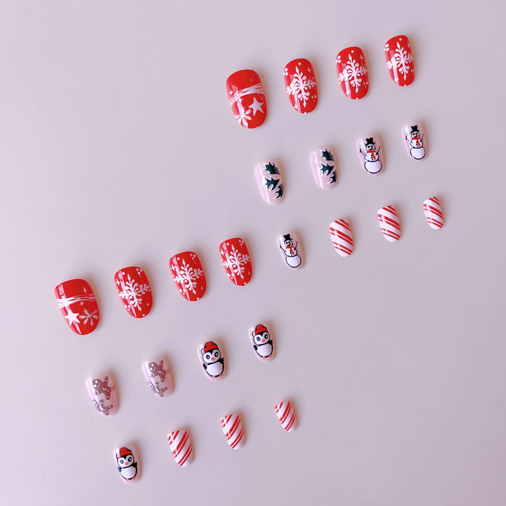 Artificial nail set with winter motifs and glamorous Christmas designs Bowlift