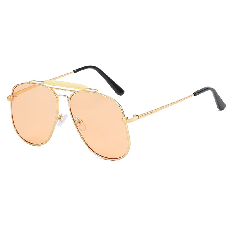 Women Pilot Sunglasses with stylish design and UV protection Bowlift