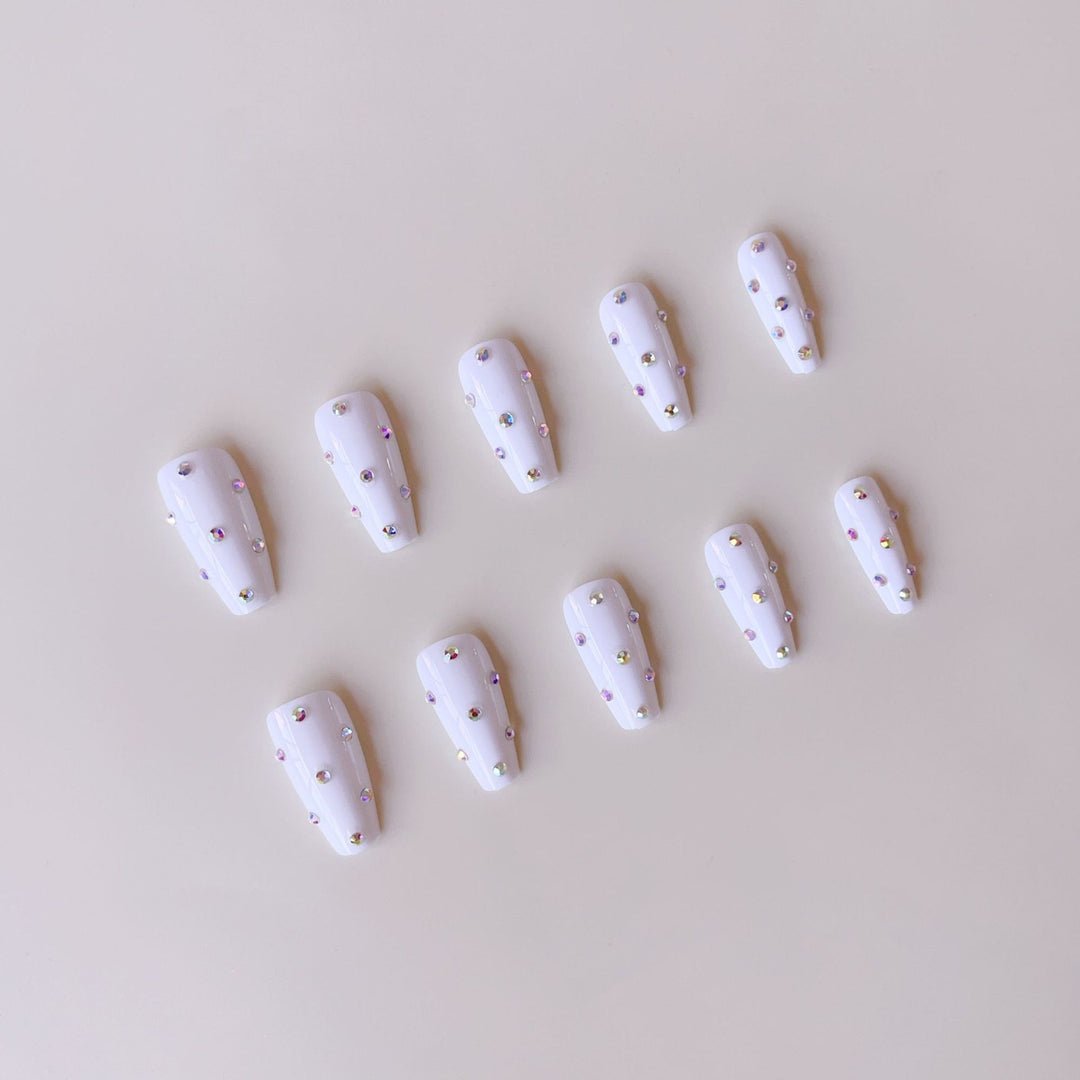 Acrylic nail set with elegant rhinestone decorations Bowlift
