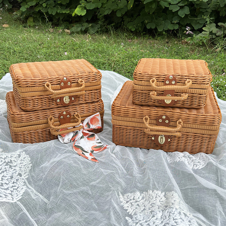 Woven Picnic Basket Bowlift