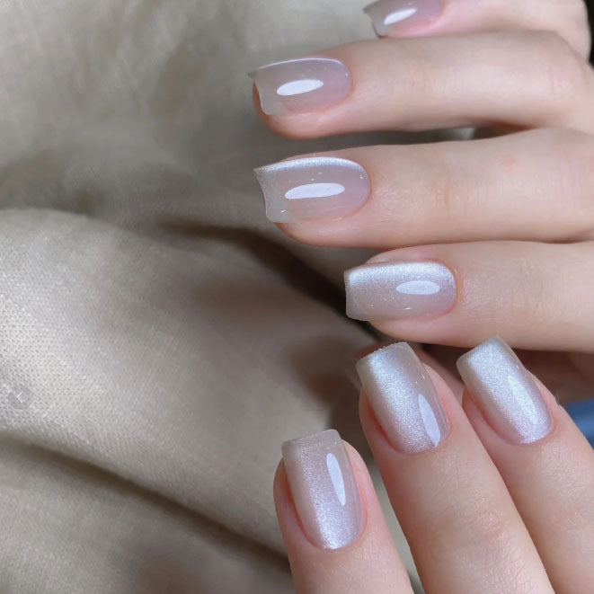 Elegant Short Press-On Nails Bowlift