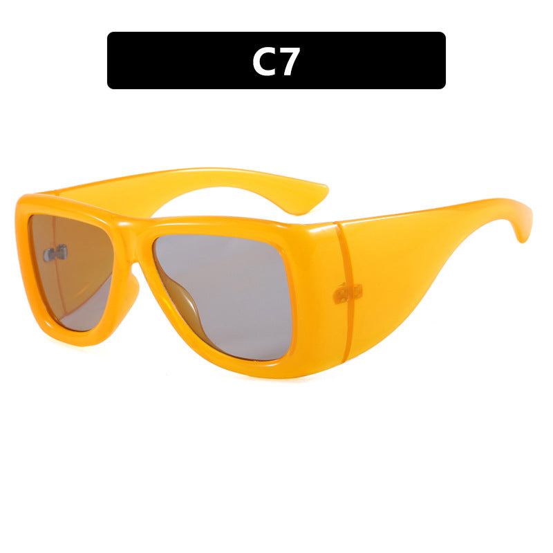Ladies trendy oversized sunglasses with striking tortoiseshell design Bowlift