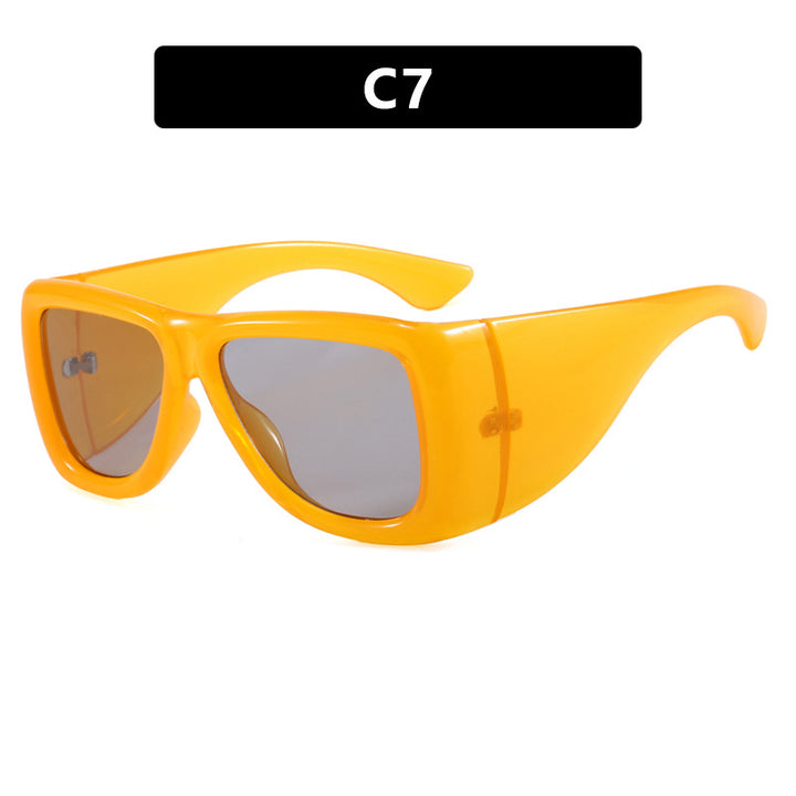 Ladies trendy oversized sunglasses with striking tortoiseshell design Bowlift