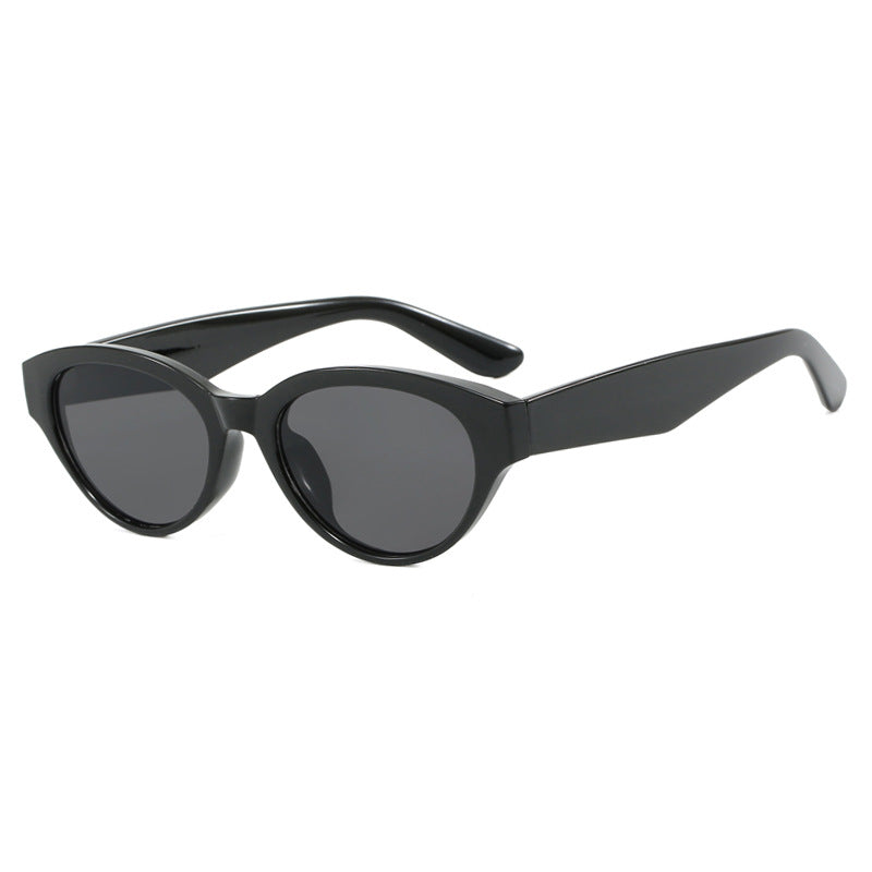Women's Cat-Eye Sunglasses with protective UV filter and elegant frame Bowlift