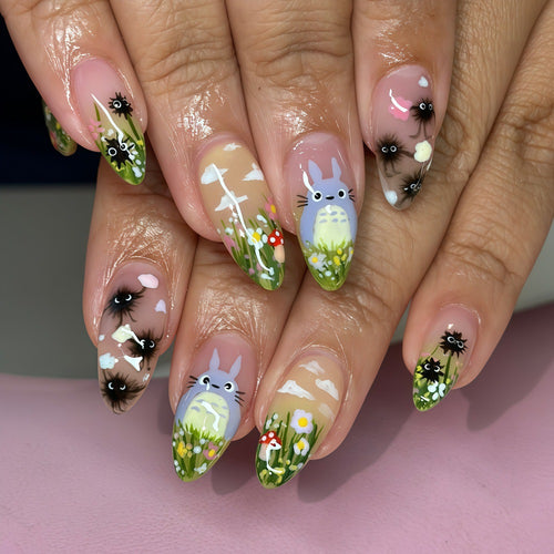Fantasy animal and flower motifs artificial nails Bowlift