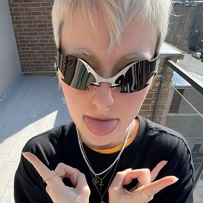 Ladies futuristic sports sunglasses Bowlift