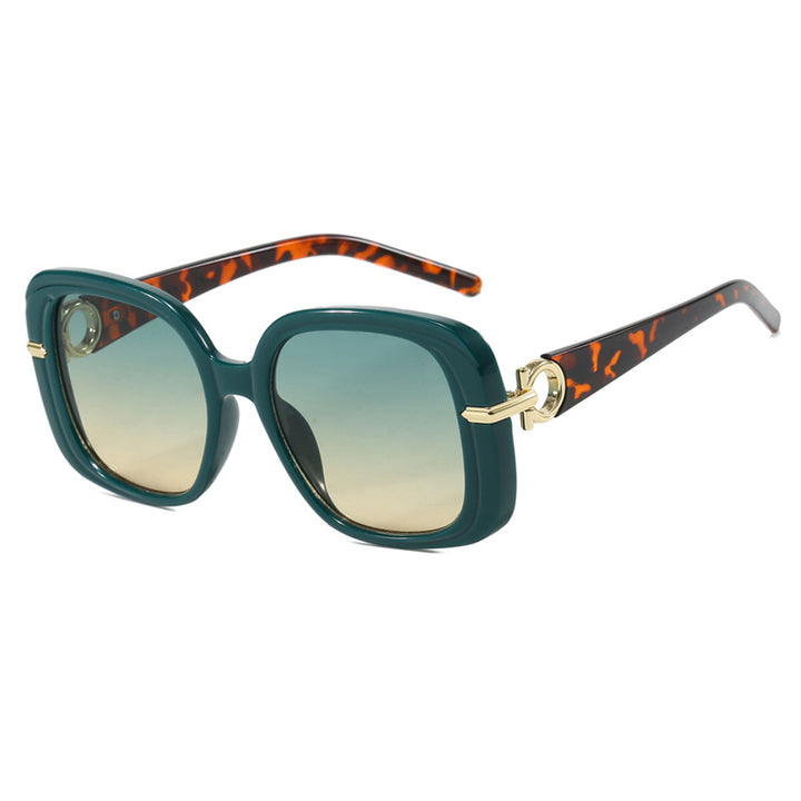 Women's square sunglasses with luxurious metal accent Bowlift