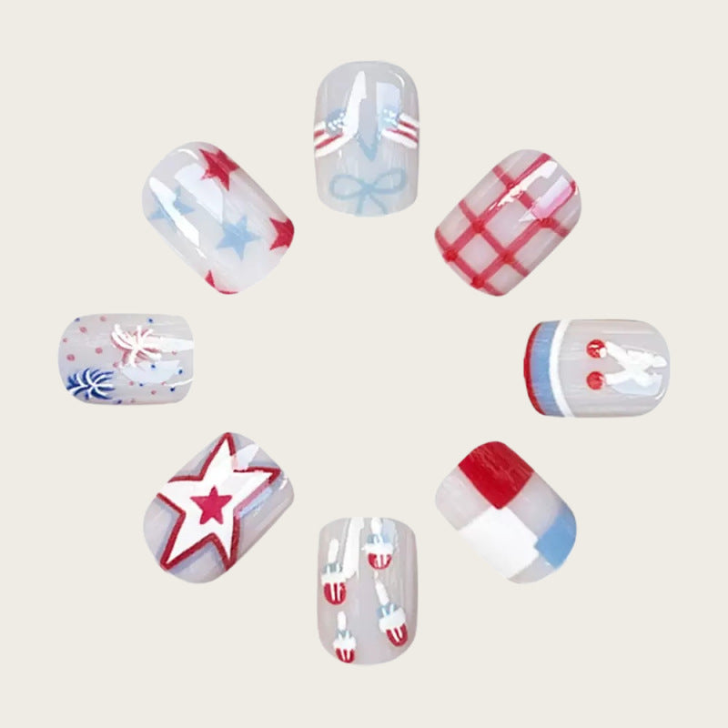 Creative nail art with summer motifs Bowlift