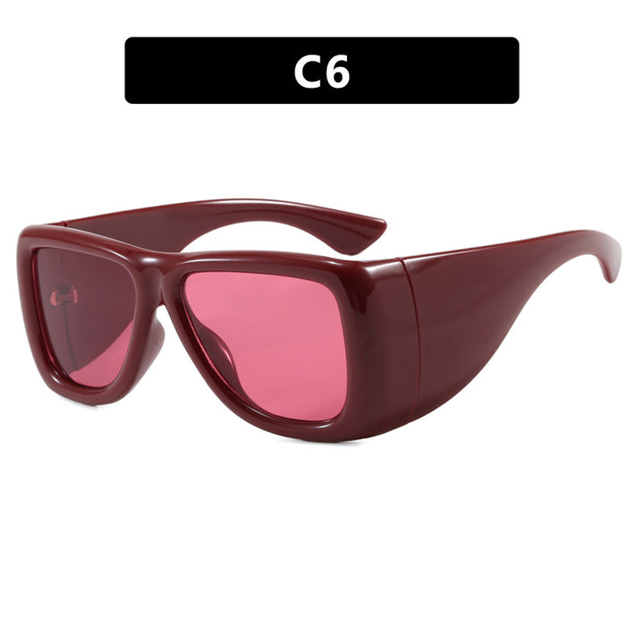 Ladies trendy oversized sunglasses with striking tortoiseshell design Bowlift