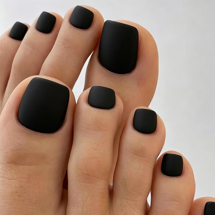 Artificial nails for elegant foot care Bowlift