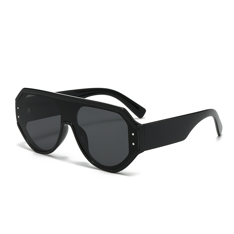 Women's fashionable oversized sunglasses with wide frame Bowlift