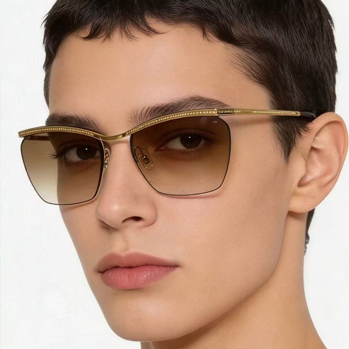Women's Fashion Sunglasses with Delicate Frame and Gentle Gradient Bowlift
