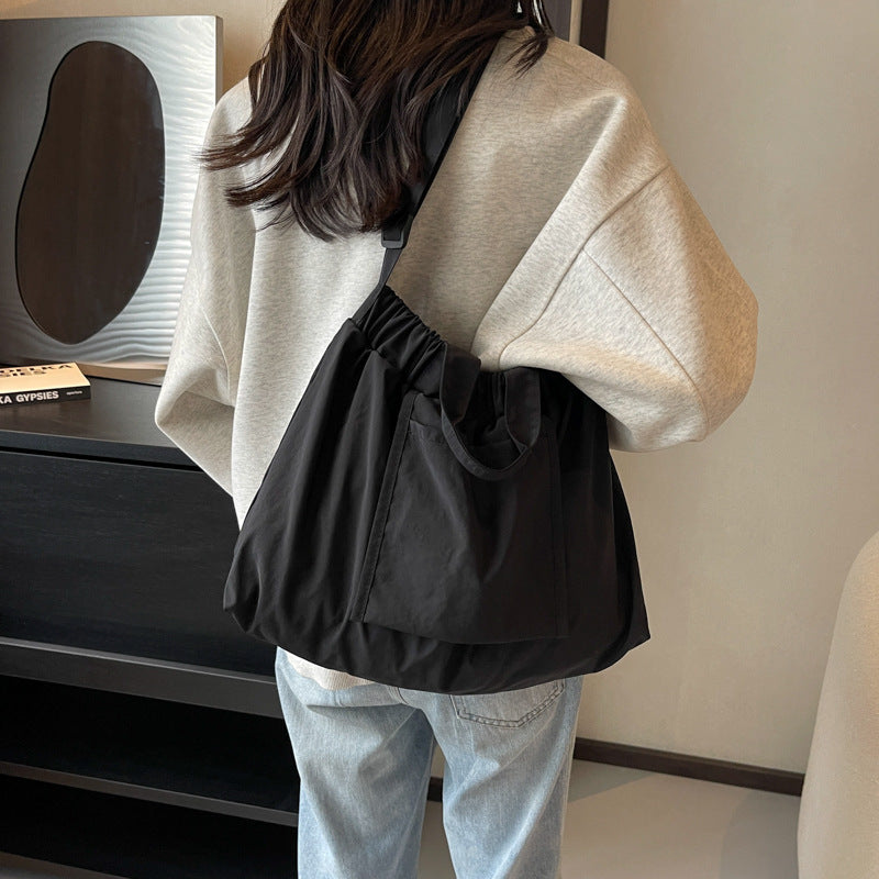 Spacious Everyday Duffle Bag Bowlift