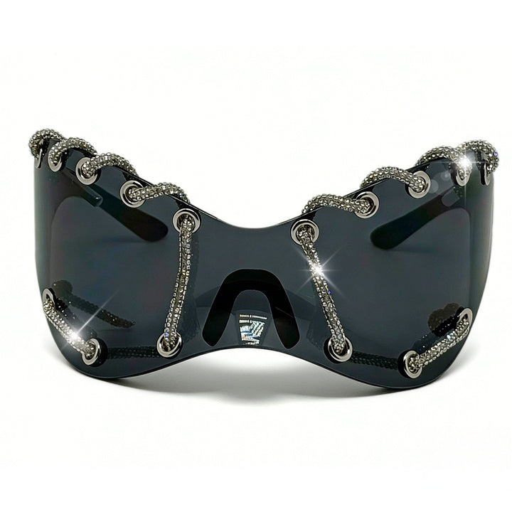 Women extravagant sunglasses with unique chain design Bowlift
