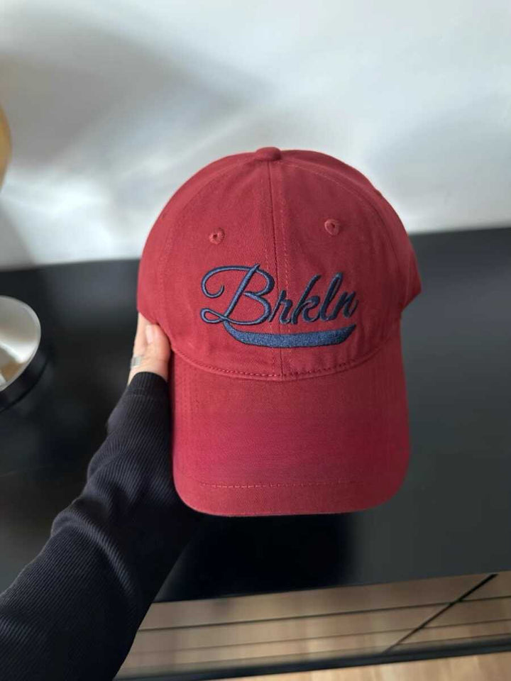 Stylish Curved Brim Baseball Cap