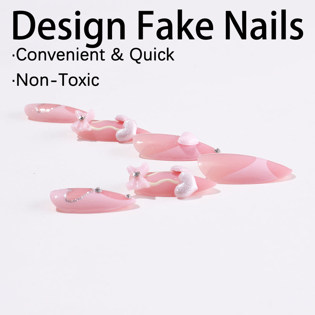 Artificial nail set with playful heart and lip motifs Bowlift