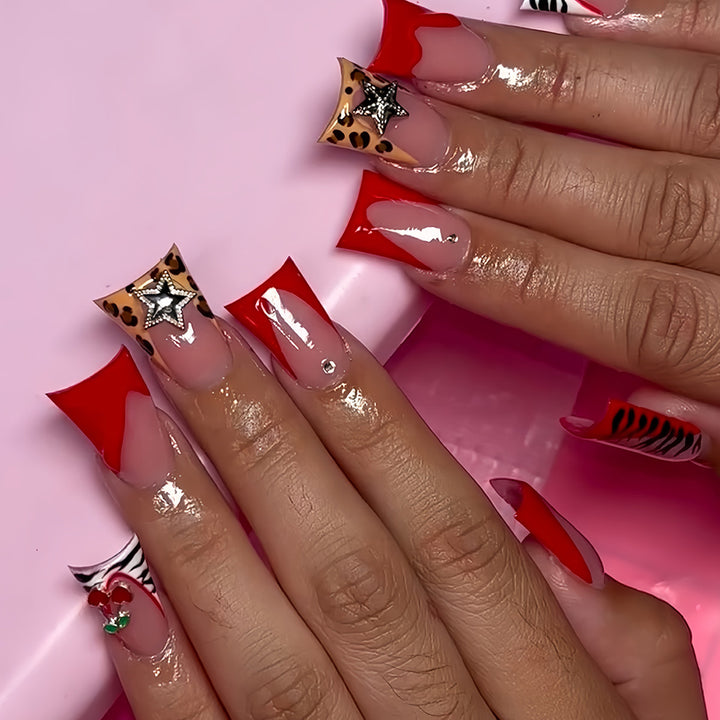 Artistic Press-On Nail Set with Unique Accents Bowlift