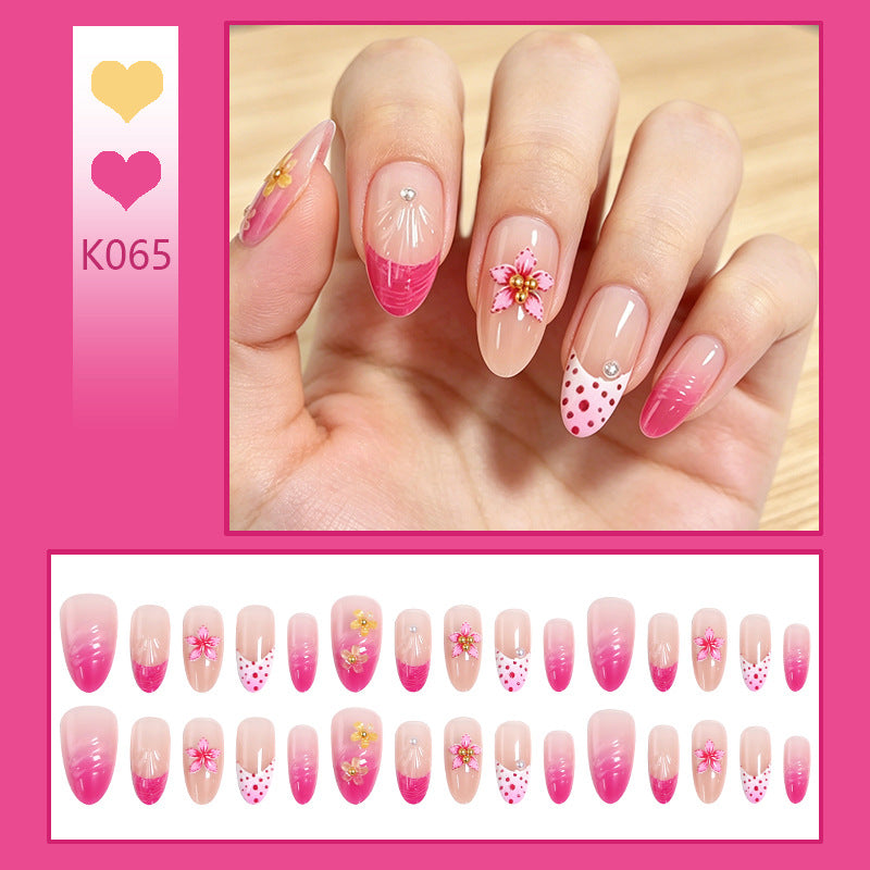 Nail art set with floral and elegant decorations Bowlift