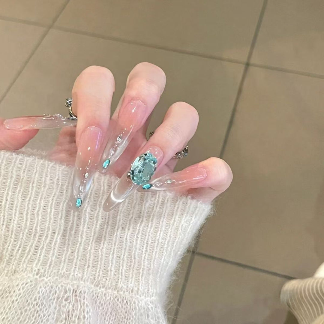 Glamorous Crystal Press-On Nail Set Bowlift