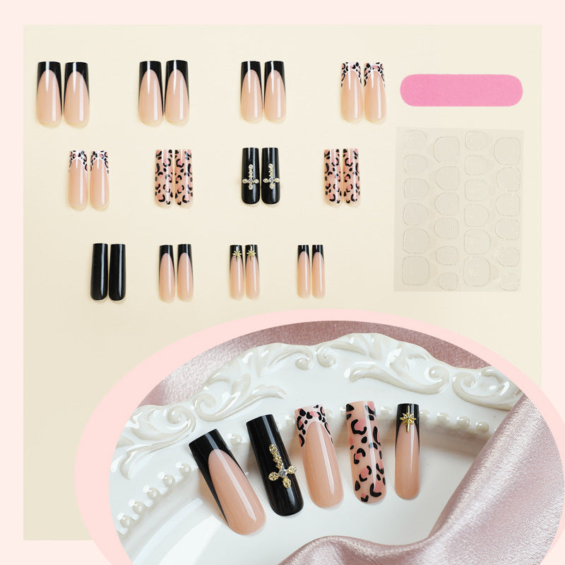 Artificial nail set with aesthetic accents and elegant designs Bowlift