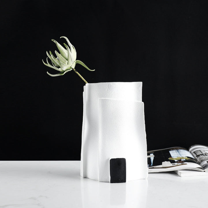 Modern Minimalist Decorative Vase