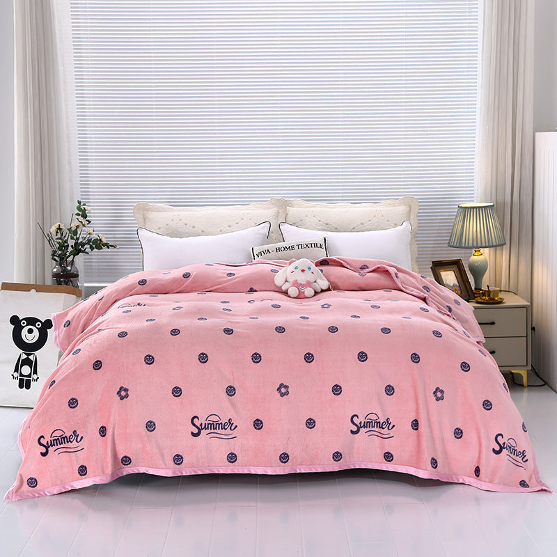 Unisex cuddle blanket with playful cloud design Bowlift